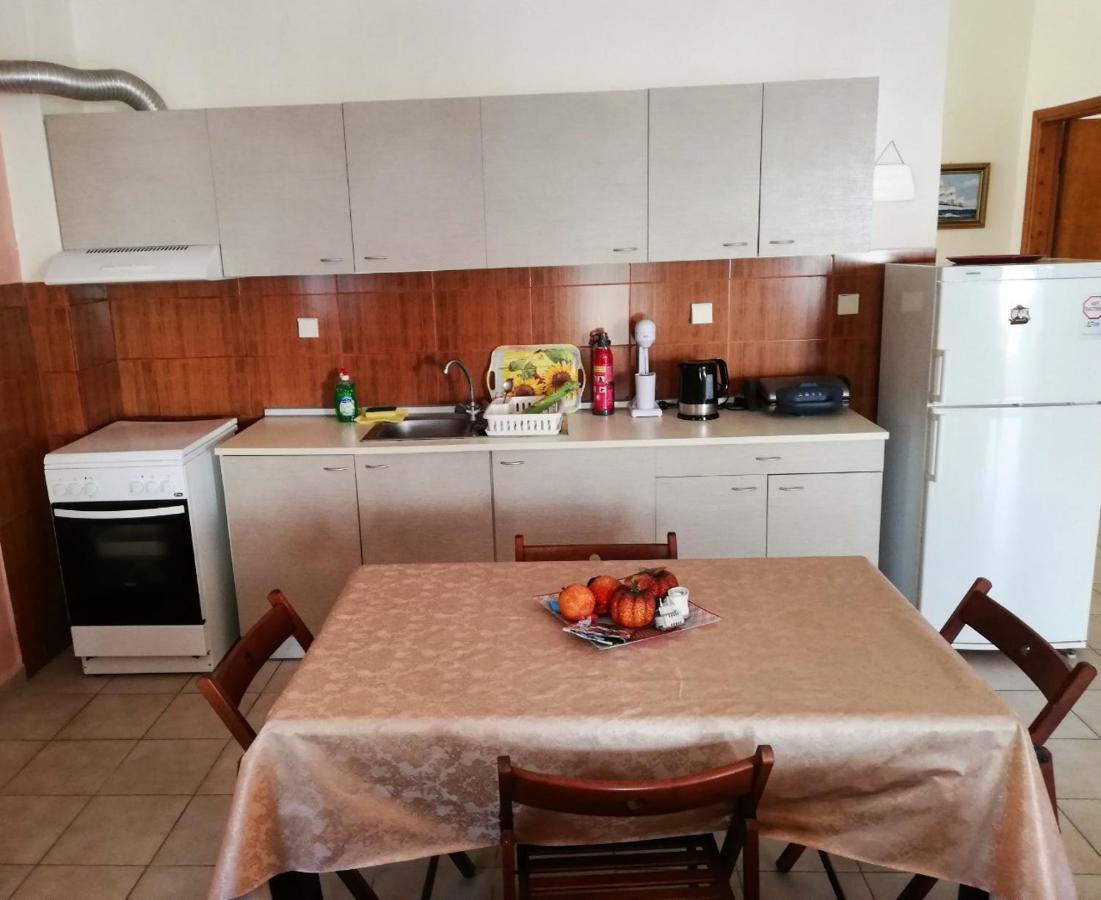 Beautiful Apartment Anais Near The Sea أغيا ترياس المظهر الخارجي الصورة